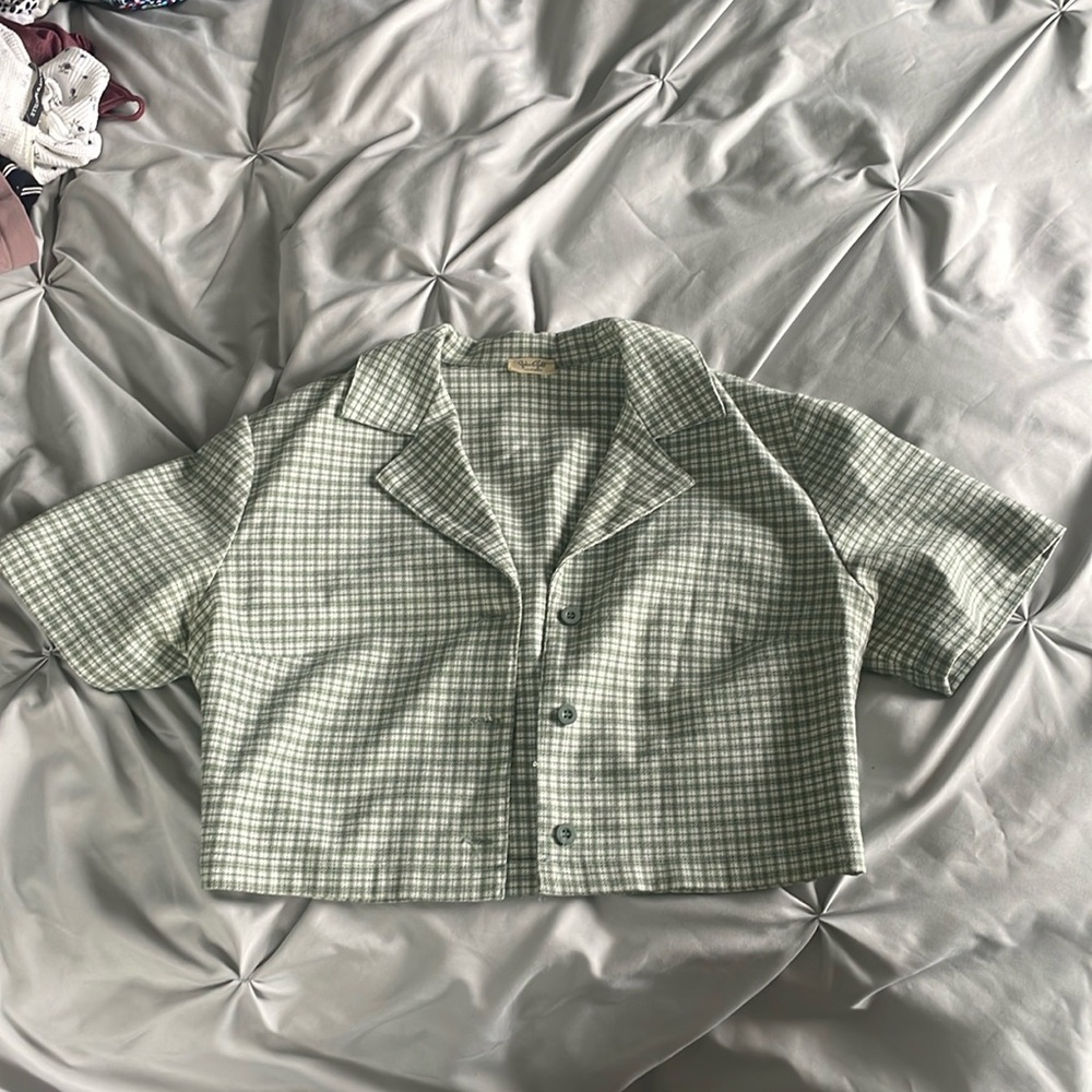 Cropped plaid button up